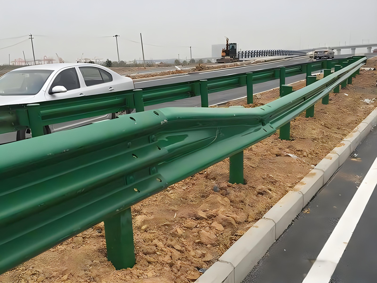 兴安高速波形护栏板日常维护方案确保道路安全新举措
